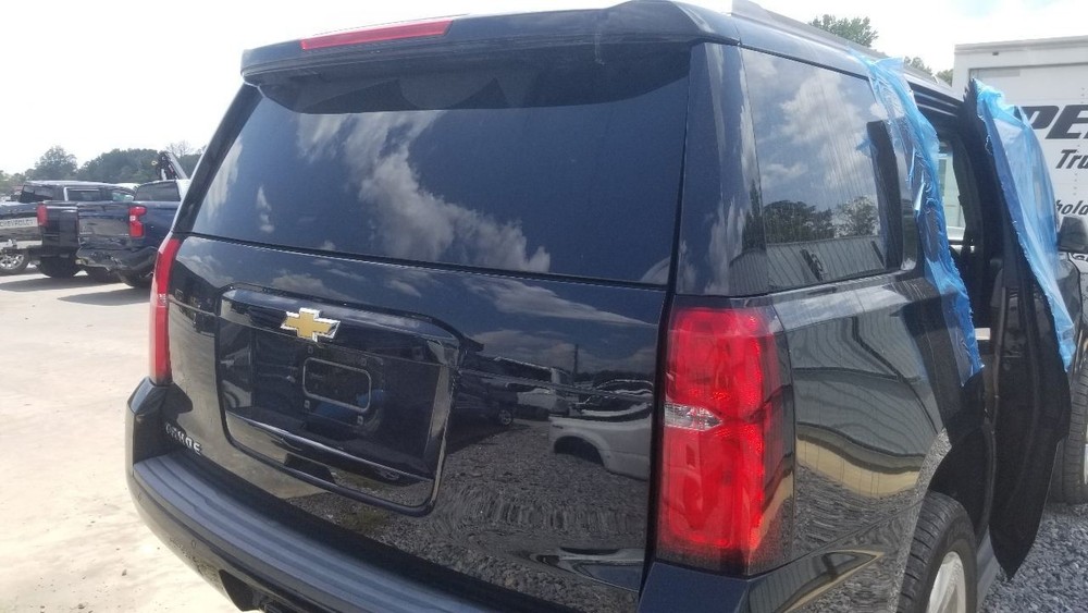 18 CHEVY TAHOE REAR DECKLID HATCH ASSEMBLY BLACK