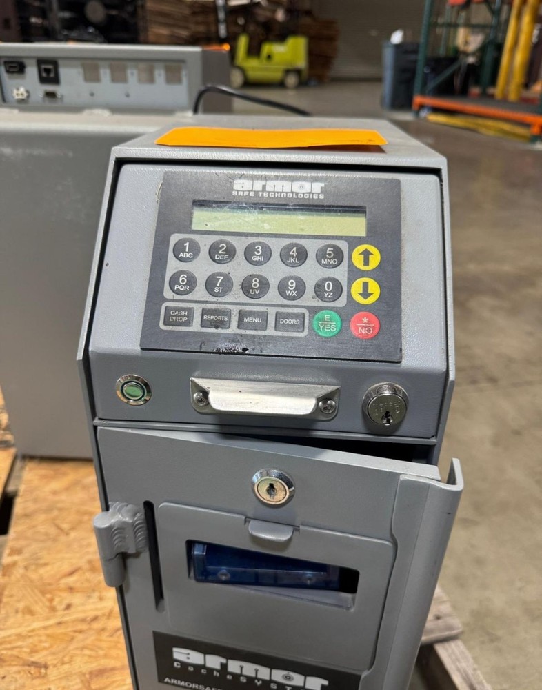Armor Safe Technologies CacheSYSTEM CS Compact 2200 Cash Counting Smart Safe