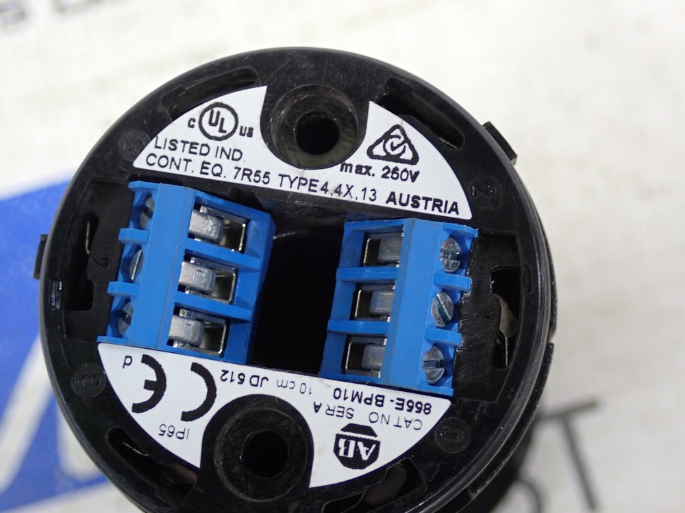 Allen Bradley 866E-BPM10 SerA Stack Light Base Pole 10cm