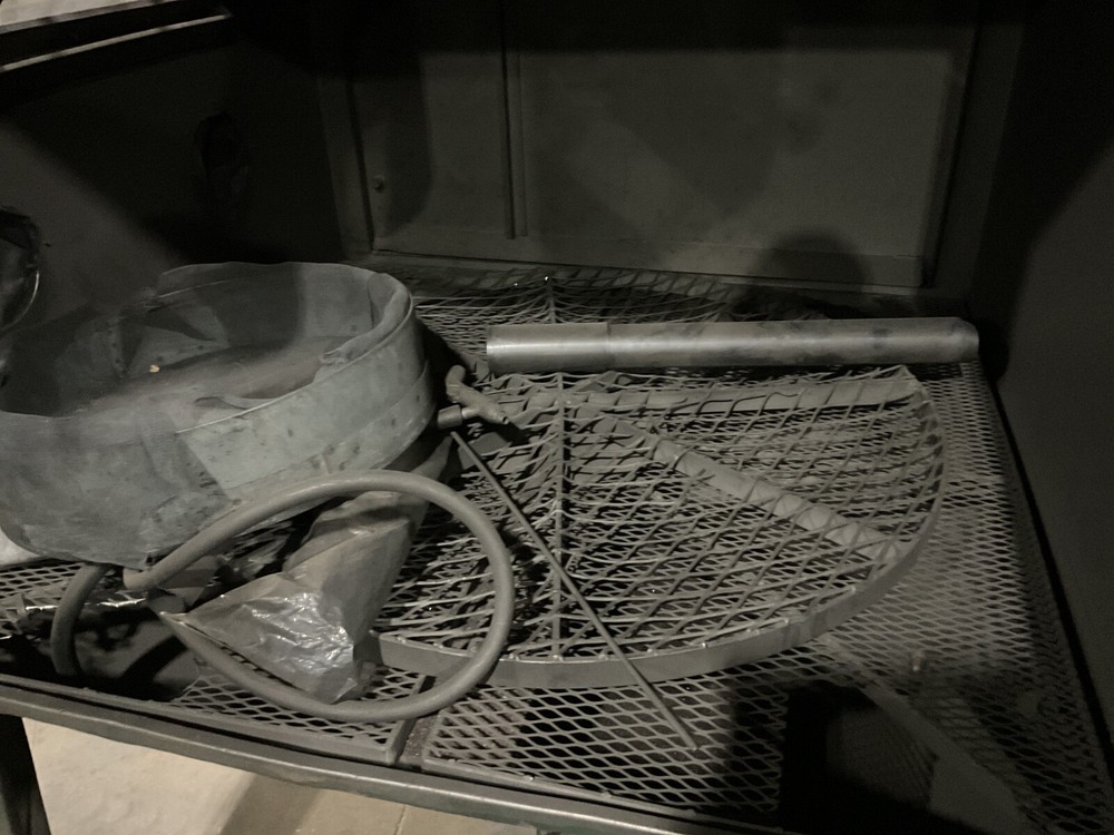 Dee-Blast Sand Blast Sandblasting Blasr Cabinet#24KK