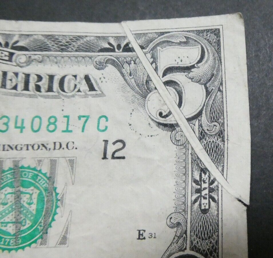 1988 A $5 Five Dollars Federal Reserve Note ERROR