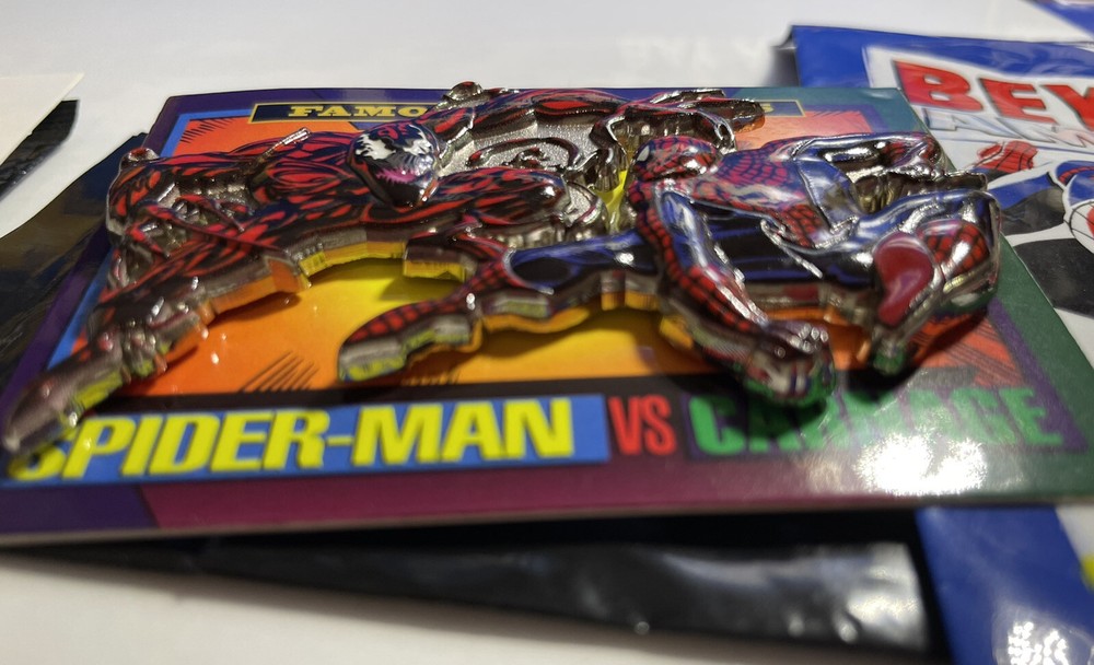 Spider-Man Vs. Carnage Chase Pin & Electro Pin 2022 NYCC Marvel Comic Con