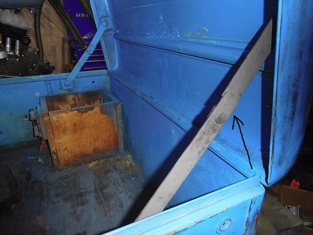 Harley parts Servicar Steel box lid support bracket, these keep your lid open †