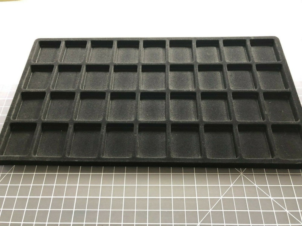 Nintendo DS / 3DS Display Tray (Case Inserts) (Holds 32 Games) NEW