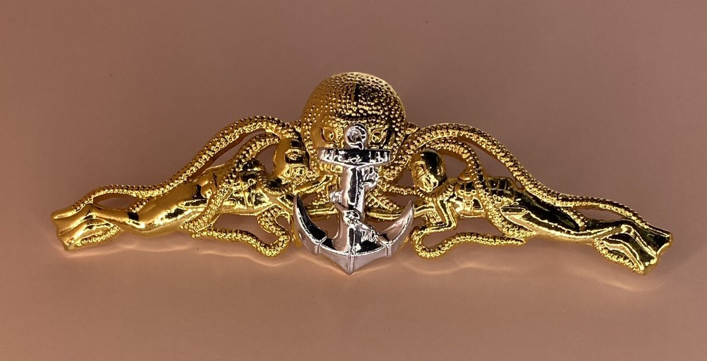 Thailand Thai Navy Diver badge