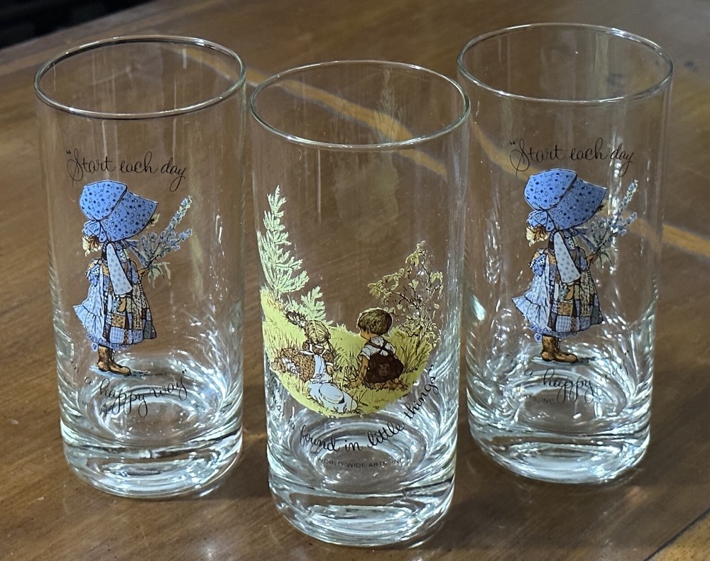 Holly Hobbie Tall Drinking Glasses