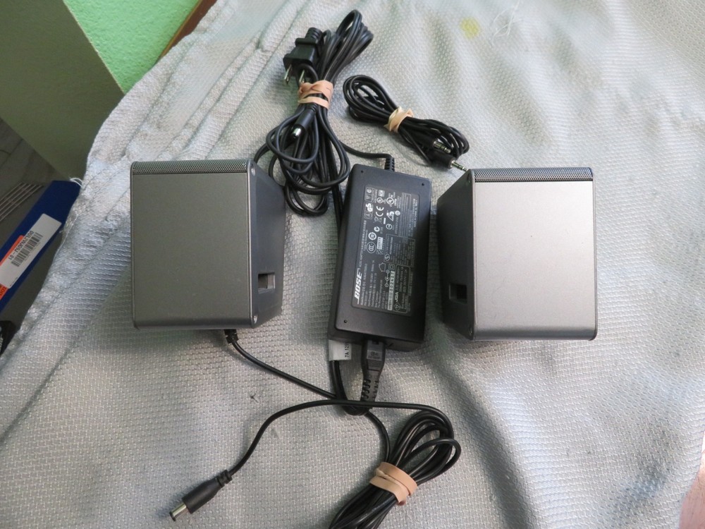 Bose Computer MusicMonitor Computer Speakers Desktop PC Silver Bose no Remote!