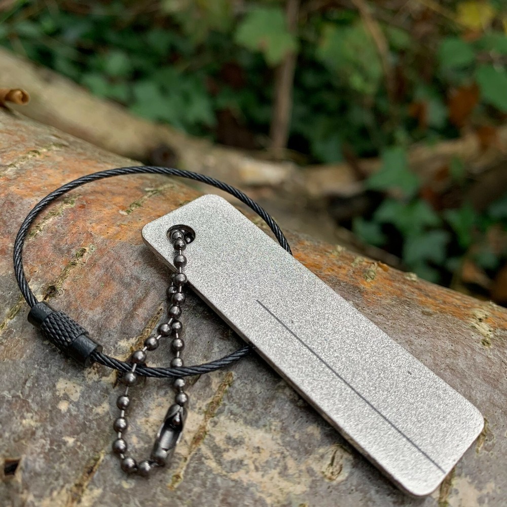 Mini Pocket Diamond Sharpening Stone | EDC Bushcraft Fishhook Sharpening Keyring