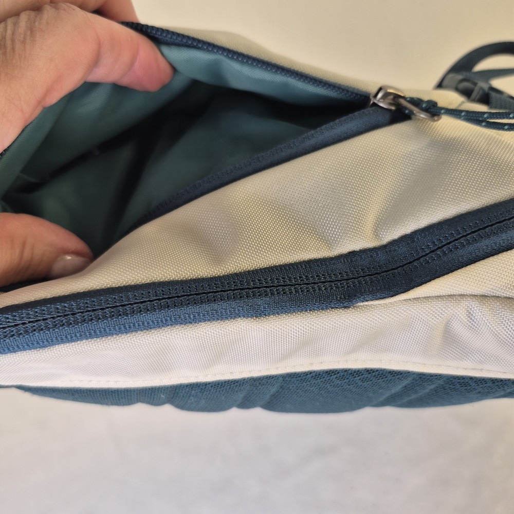 Patagonia Atom Sling Padded Back & Straps Polyester Bag 8L