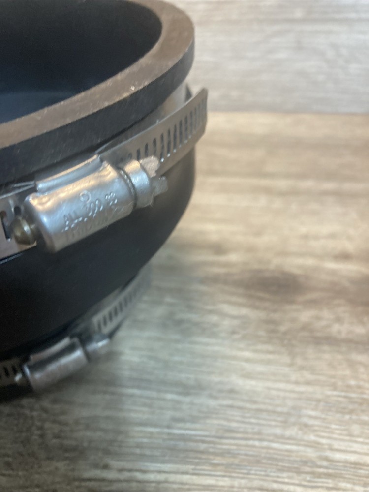 Fernco Clay Pipe Coupling 4"x 3" P1006-43