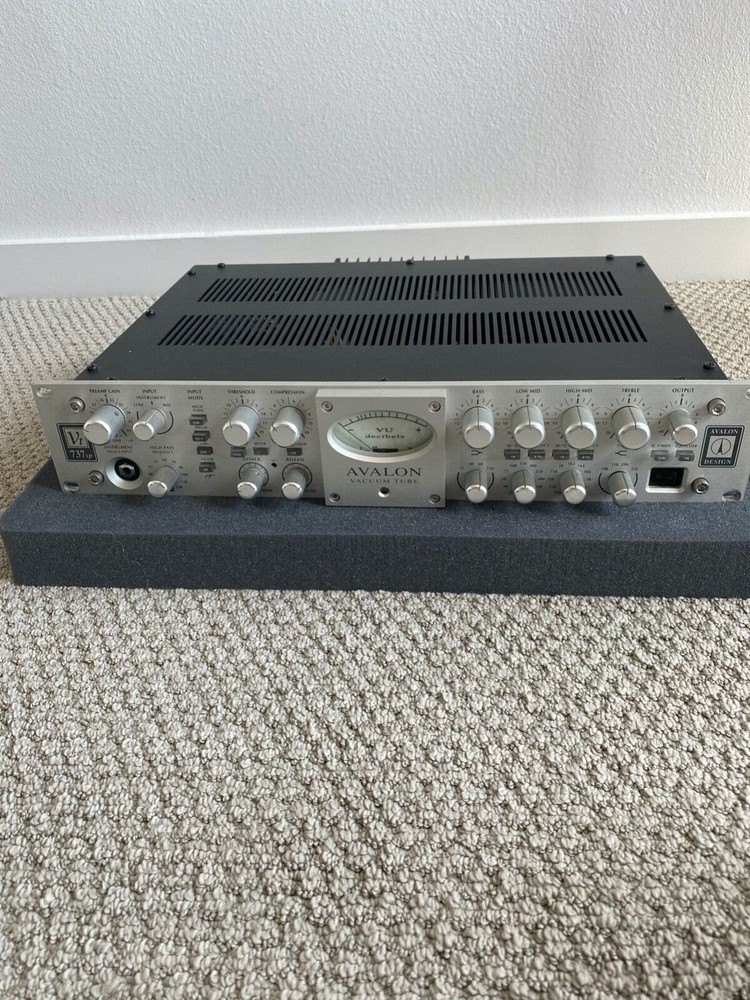 Avalon VT-747sp Stereo Vacuum Tube Compressor / Equalizer