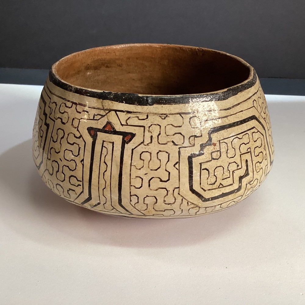 VTG Shipibo-Conibo Pottery Bowl geometric pattern Peru
