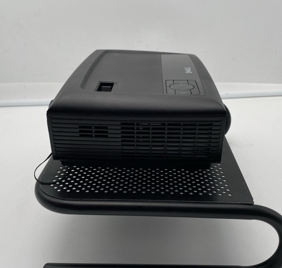 Dell 1210S Projector Black USB Flexible Display 1299 Lamp Hours