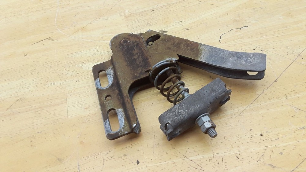 2010-2021 FREIGHTLINER SPRINTER 2500 BRAKE HANDLE LEVER BRACKET SUPPORT OEM