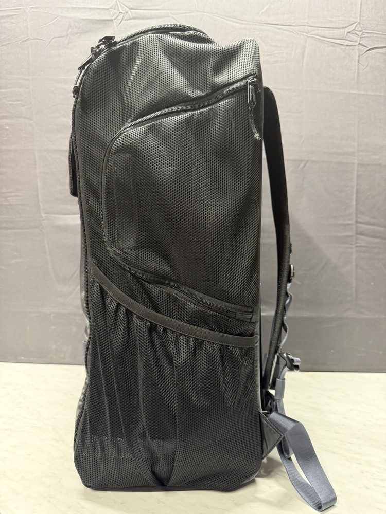 TIMBUK2 MUTTMOVER LIGHT PET CARRIER BACKPACK Large