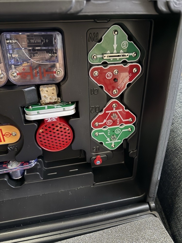 Snap Circuits by Elenco SC-750R Basic Electricity & Electronics