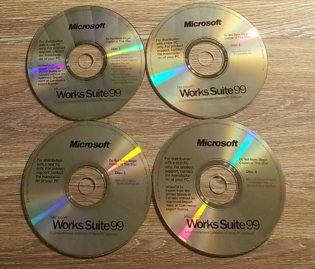 Microsoft Works Suite 99 Discs 1-4