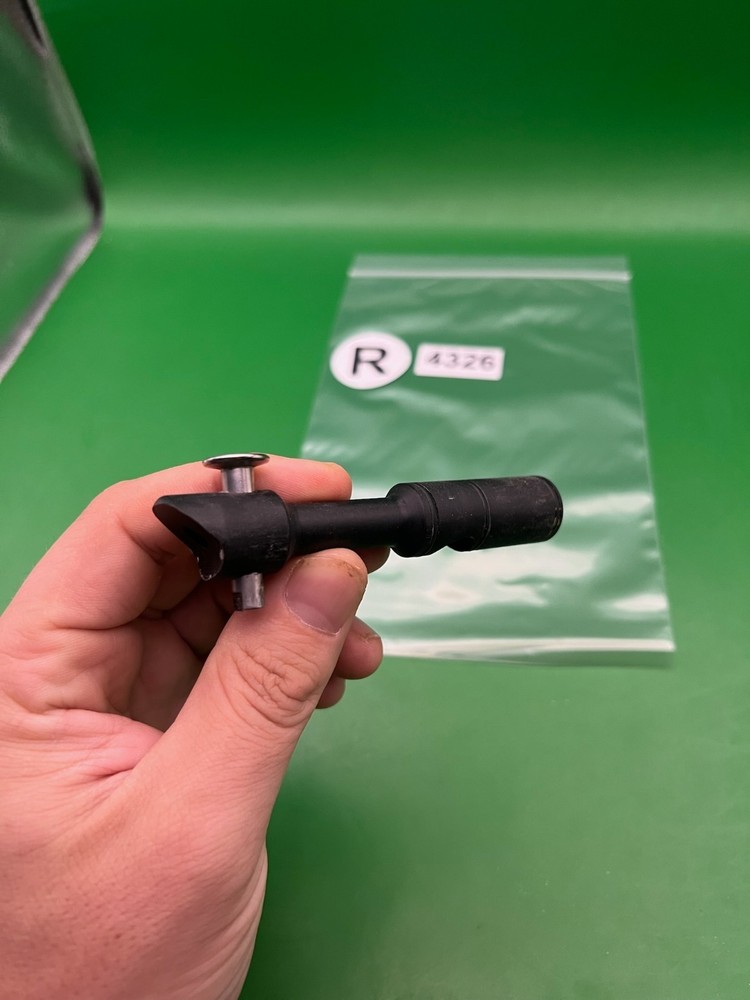 Vice Pillow Bolt