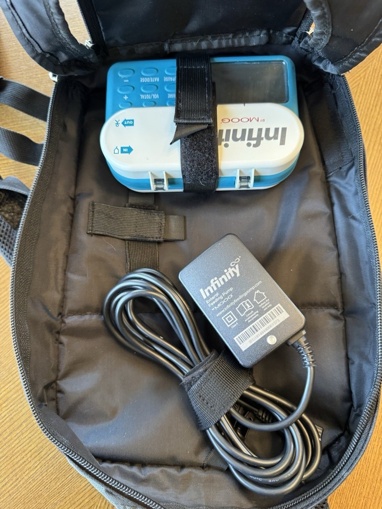 Zevex Moog Infinity Feeding Pump w/ Pole Clamp Adapter TI-MINI Backpack
