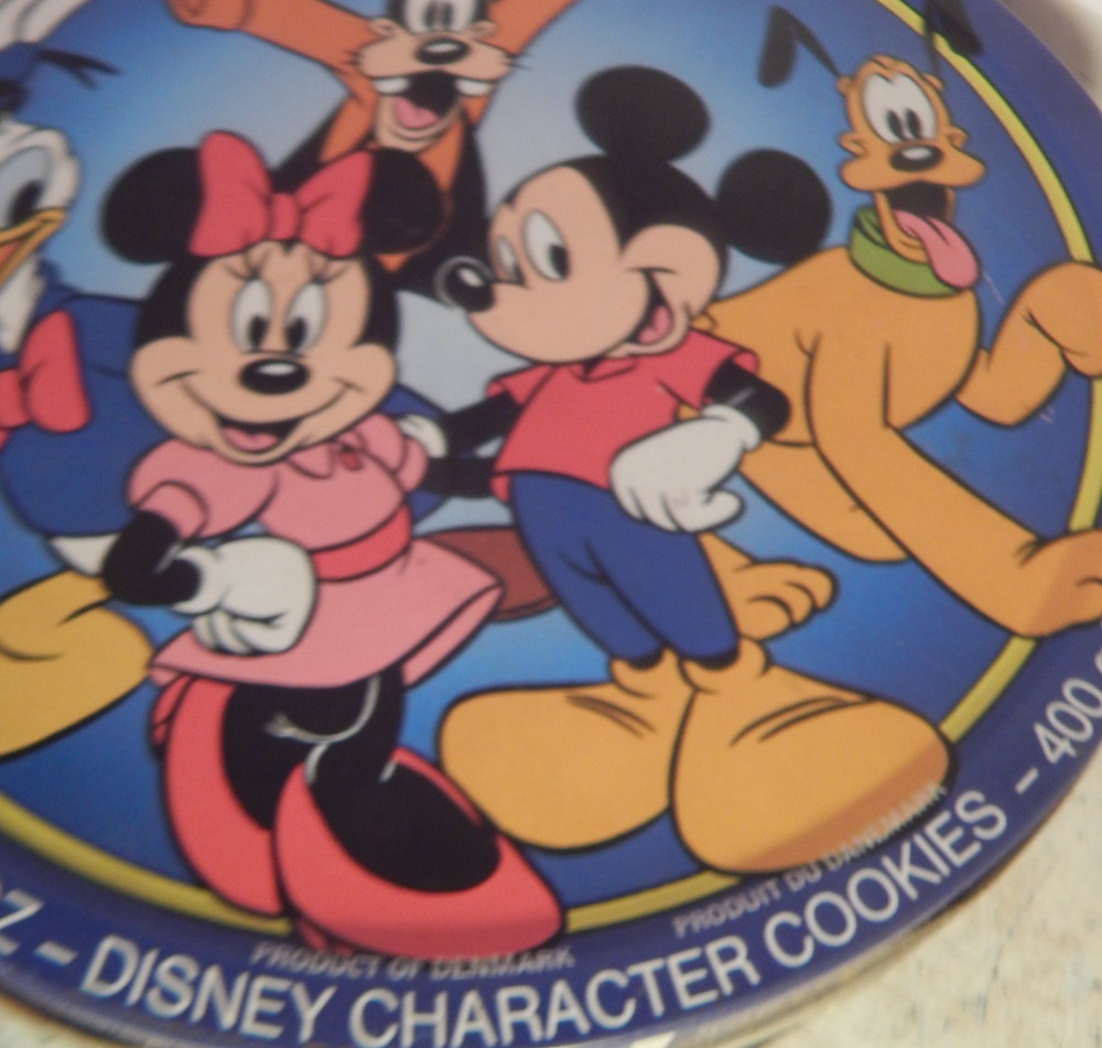 A 90s Disney empty biscuit tin