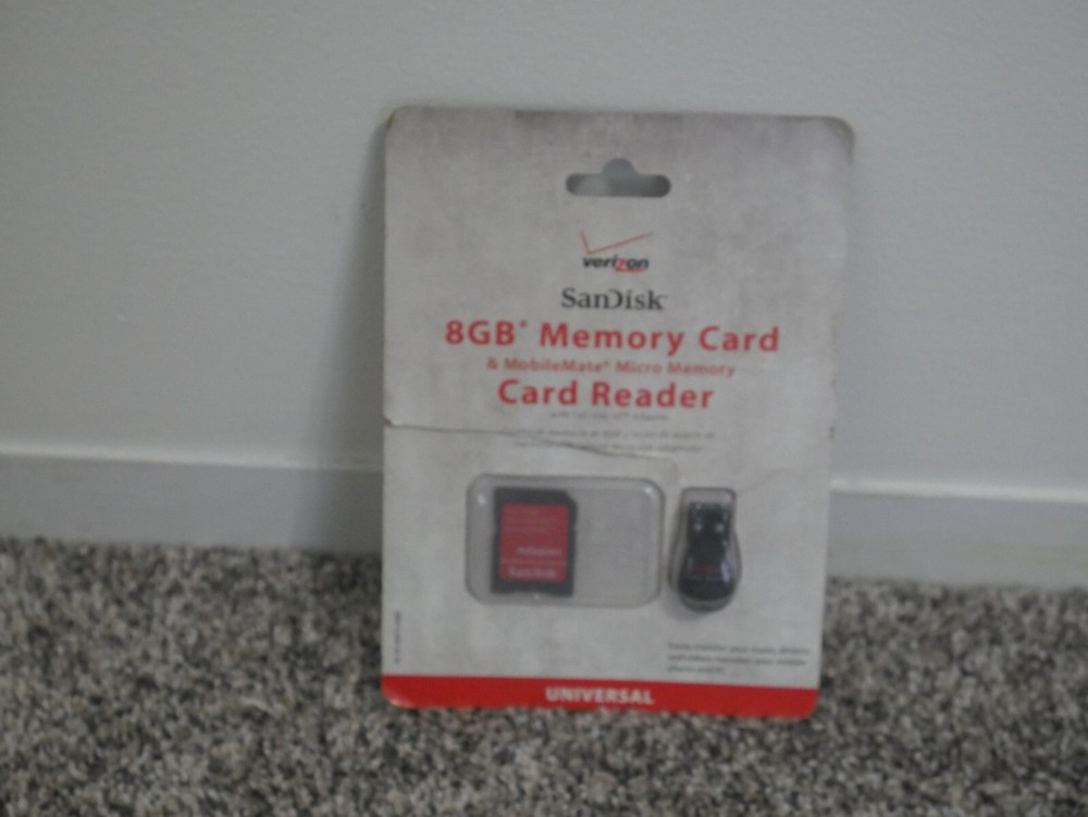Verizon SanDisk 8GB Memory Card & MobileMate Micro Memory Card Reader (2D1)