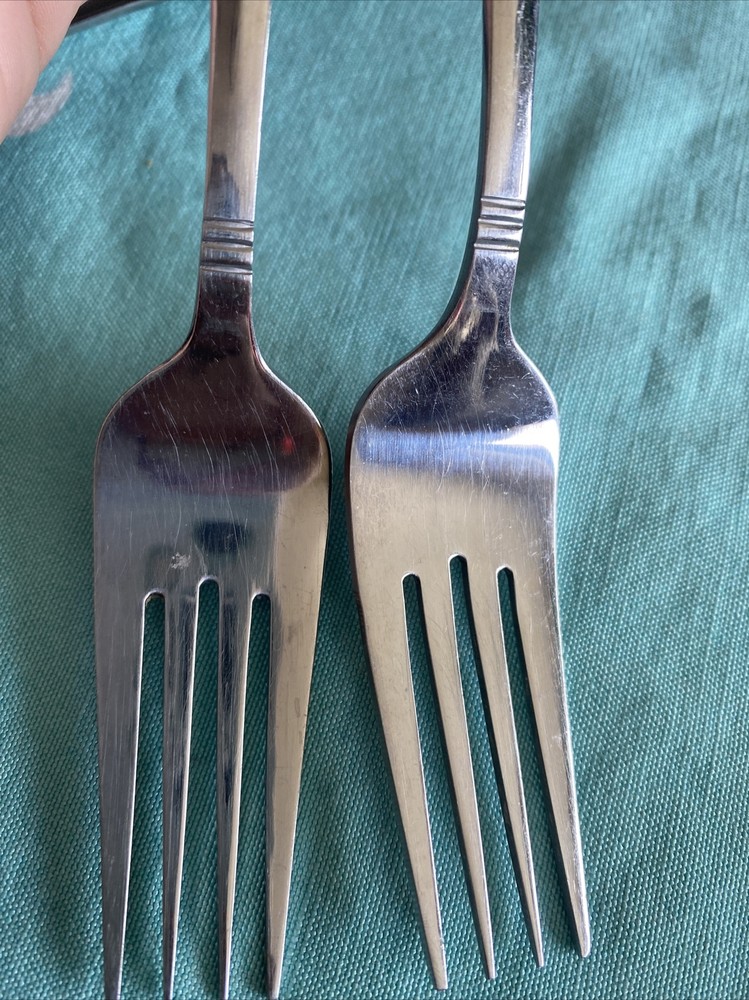 4 Pcs Rogers Co Country Shell Dinner Forks Stainless Flatware