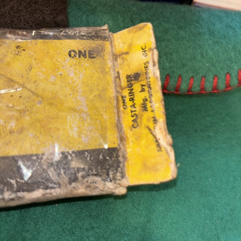 Vtg Casta-Ringer Castrator Tool w/ box