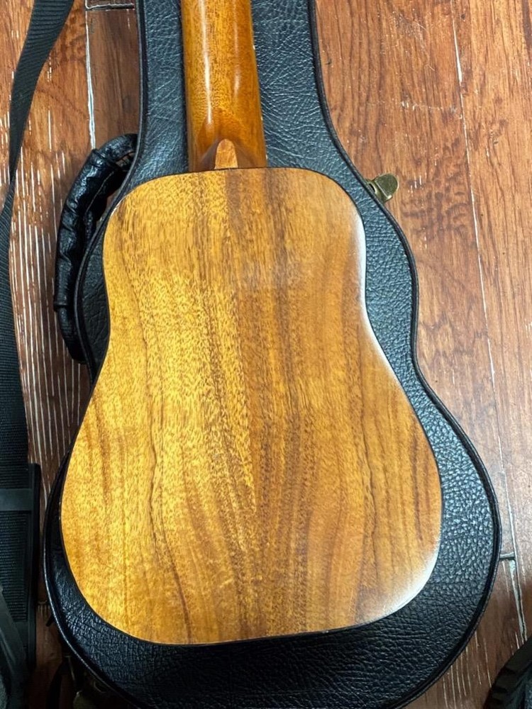 SONNY D TENOR KOA UKULELE W/ HARD CASE.