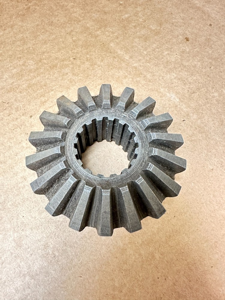 Differential Bevel Gear 18 Teeth #922454