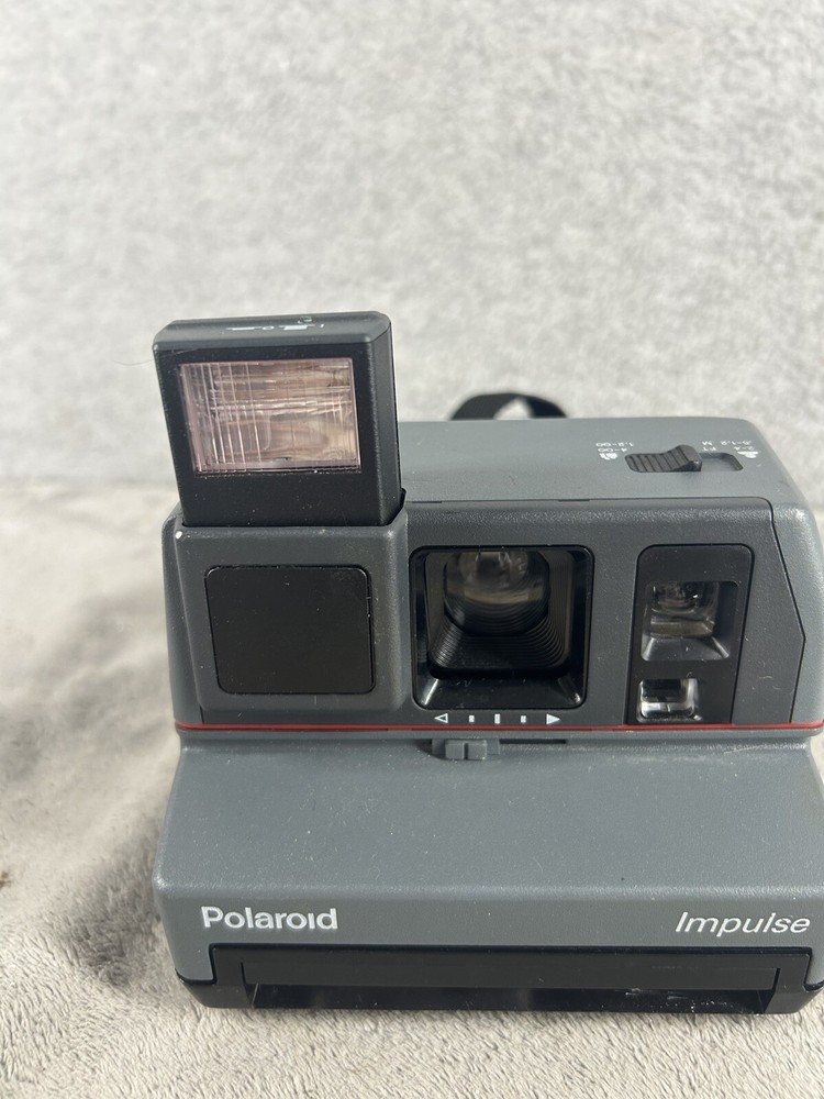 Vintage Polaroid Autoflash Impulse Instant Camera Built In Flash