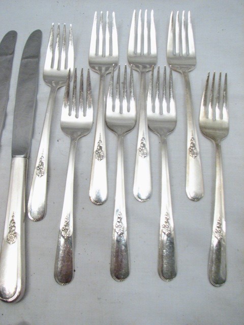 HOLMES & EDWARDS YOUTH SILVER PLATE FLATWARE 48 PC SET SILVERWARE