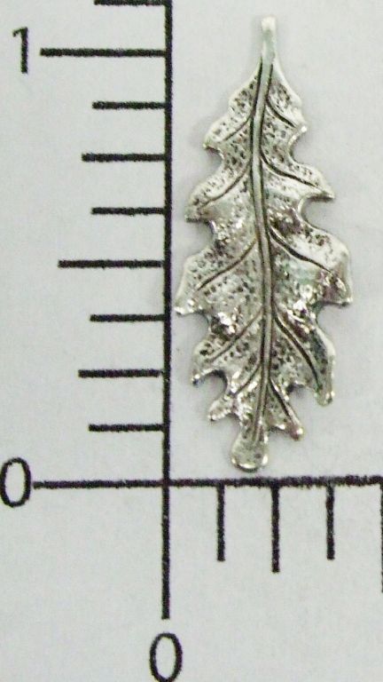 32864 - 4 Pc Small Oak Leaf Brass Jewelry Finding Silver Oxidized