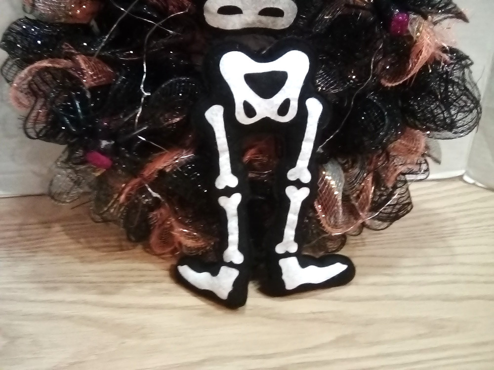 Halloween Skeleton Lighted 14 Inch Deco Mesh Wreath