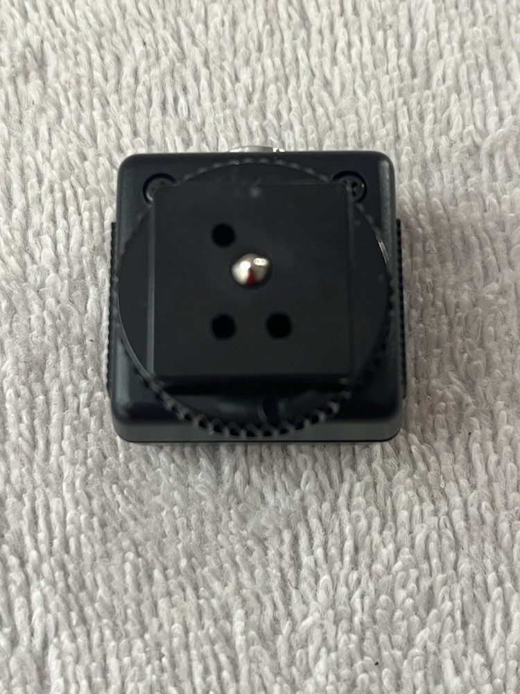 Original Nikon AS-15 Sync Terminal Adapter Hot Shoe to PC.