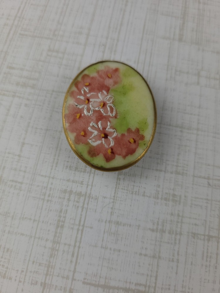 Victorian Hand Painted Porcelain Stud Button READ Has Tiny Chip Needs Cleaning