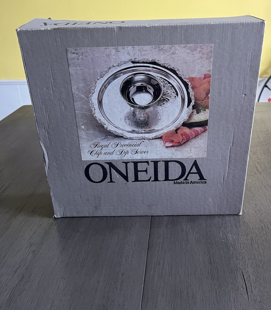 Vintage Oneida Jefferson Silverplate Chip & Dip Server • (1987) • Never Used