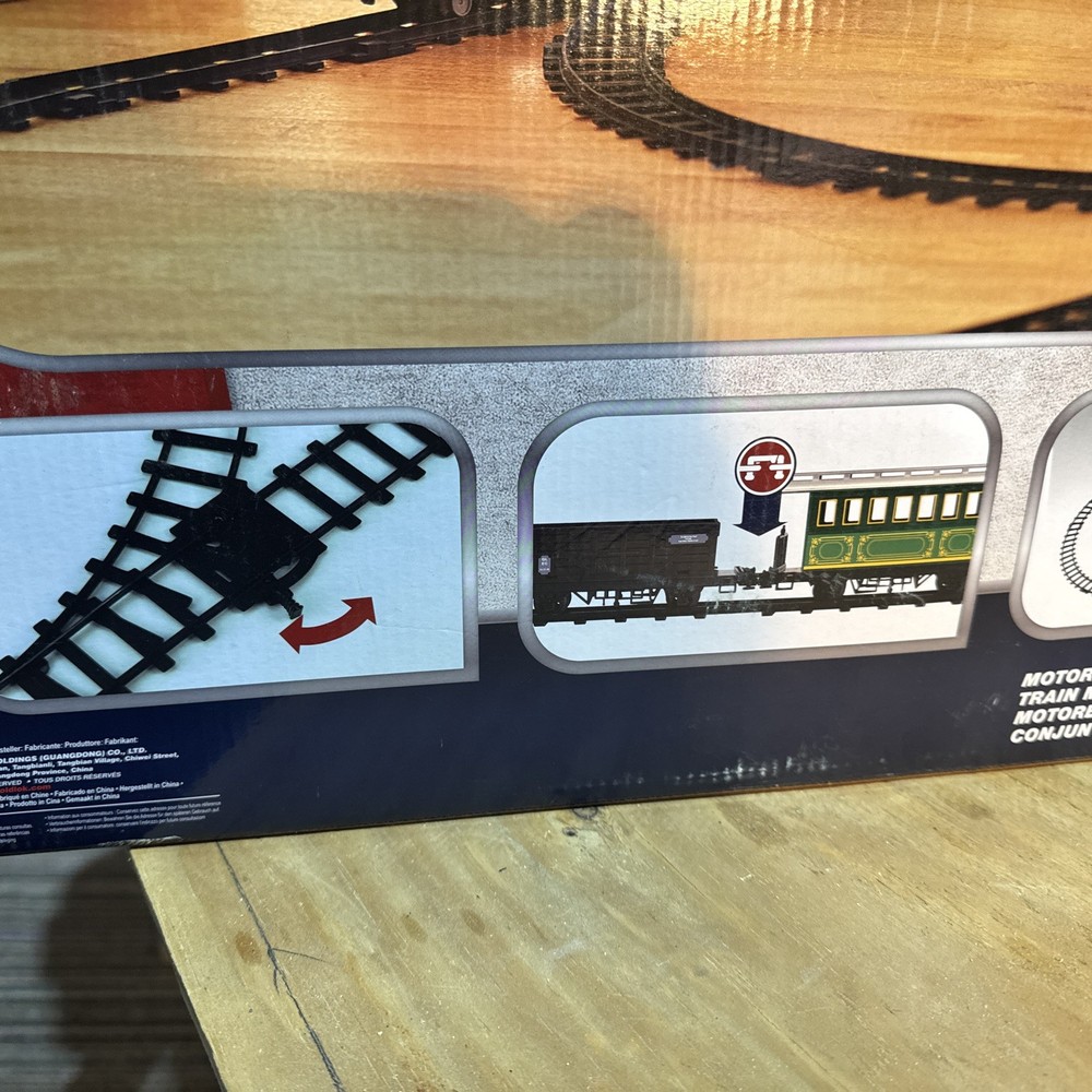 Western Express Motorized Train Set 23 Pieces New In Box
