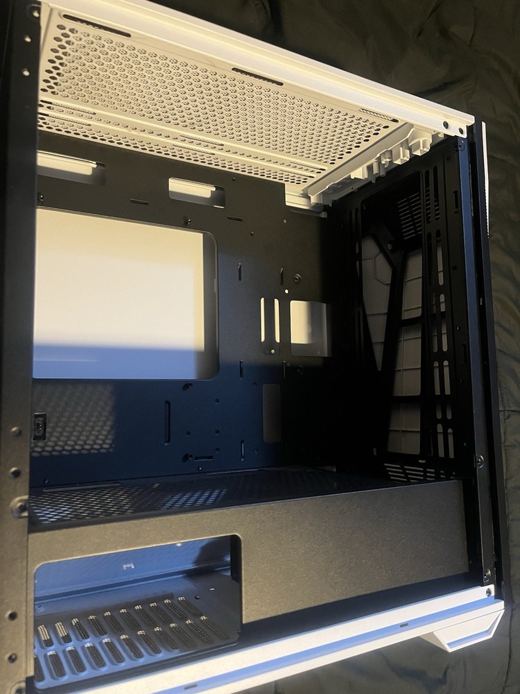 White Mid-Tower Gaming PC Case MATX/ATX Tower