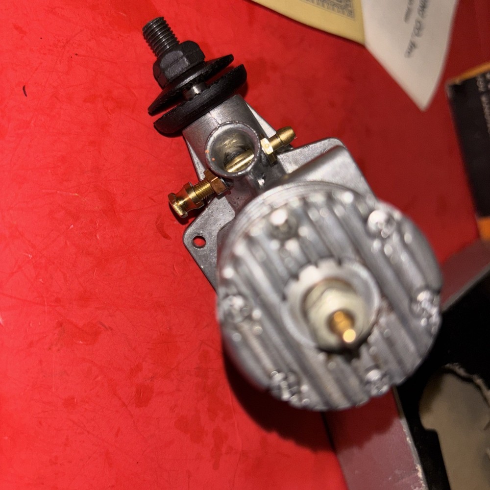 FOX 29 C/L ENGINE COMPLETE WITH STUFFER BACKPLATE # 114 IN BOX