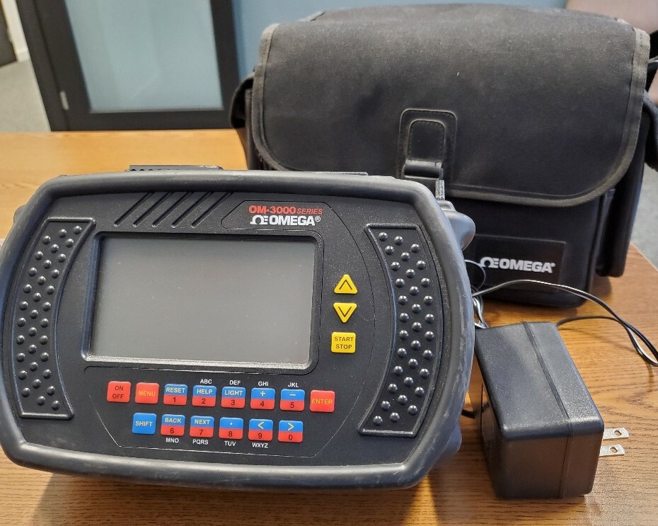 OMEGA MODEL OM-3000 PORTABLE DATA LOGGER