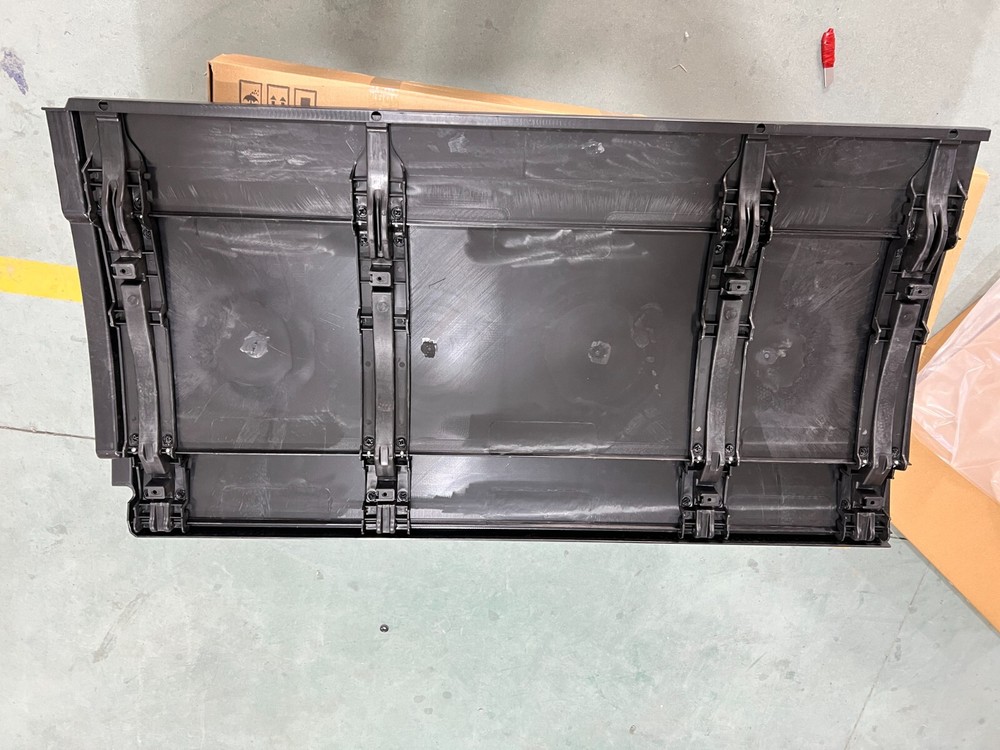 Freightliner Cascadia Right Passenger Side middle Fairing Panel 2007-2017