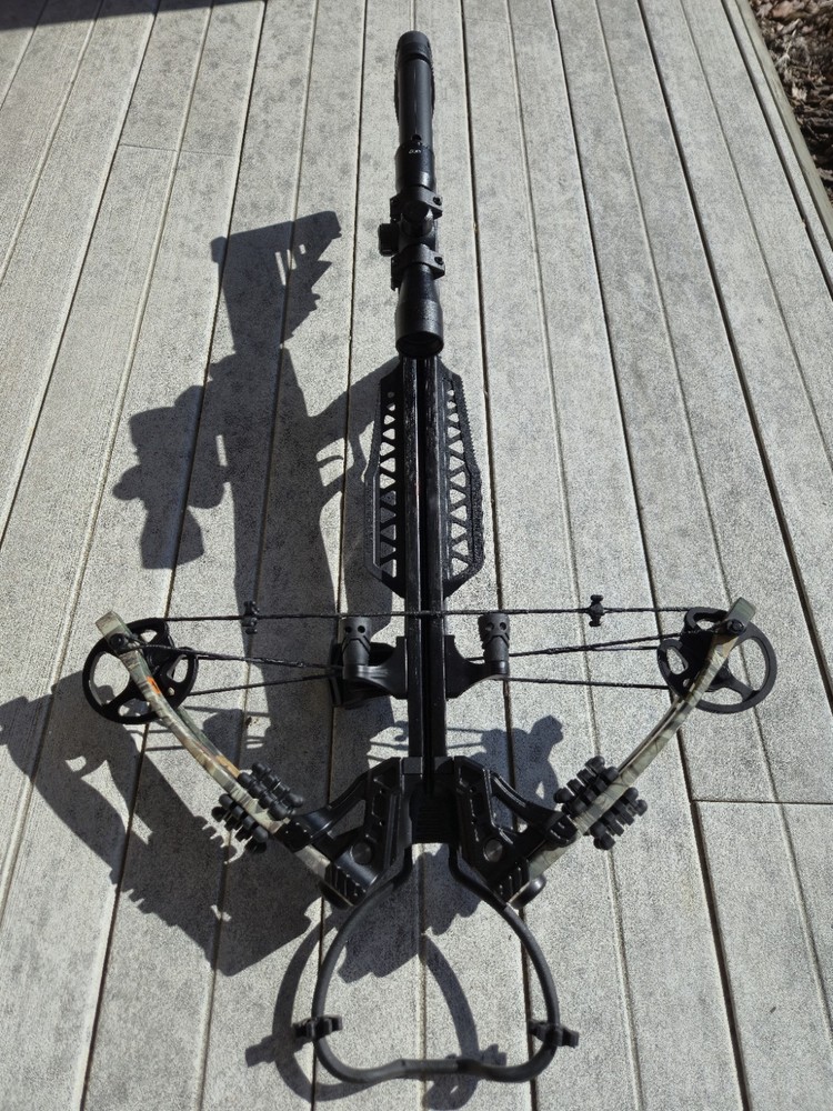 Centerpoint Sniper XT390 crossbow, case, target, & accessories