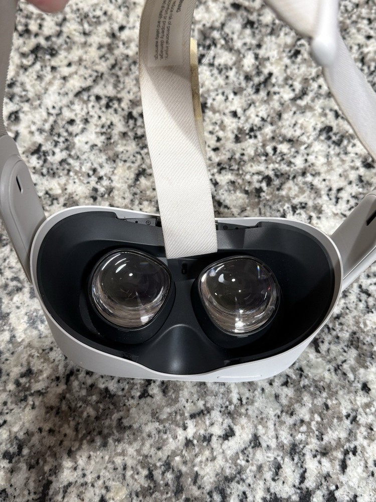 Oculus Quest 2 256GB Advanced All-in-one VR Headset – White