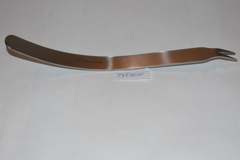 1 PC CAPSULE RETRACTOR 10" 2 PRONG SHARP