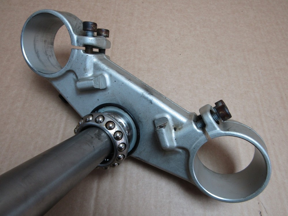 Triumph Tiger 800 2011 yoke set (14638)