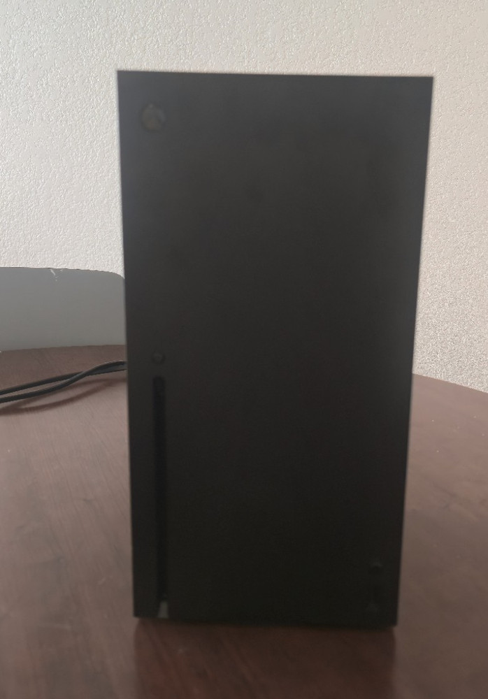 Microsoft Xbox Series X W/Cyberpunk, 2 Wireless Controllers & Power Cable