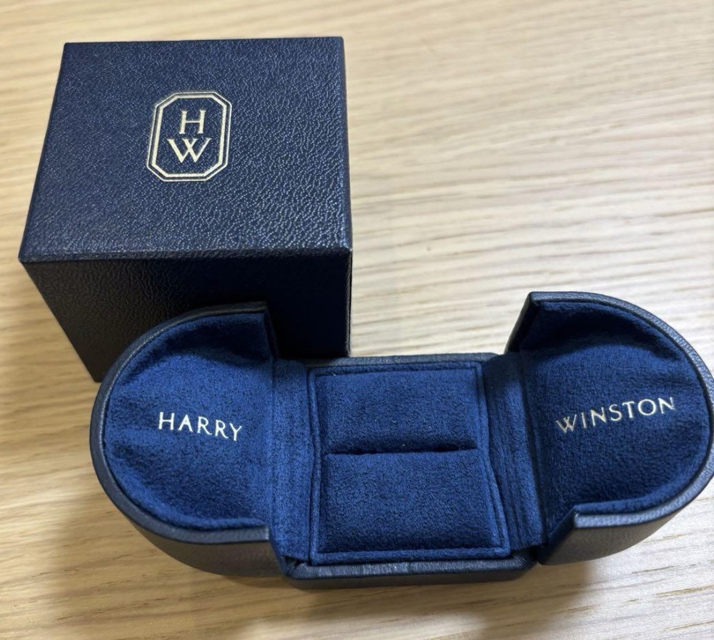 Harry Winston Ring Case empty case w/Box , Free Ship