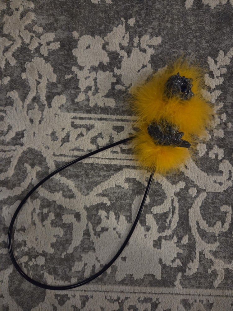 Albert Alfaro Drabbit Renaissance Shoulder Cable Puppet Yellow