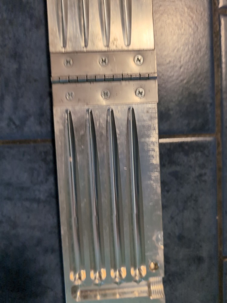 Used Do it soft plastic 5" Carrot Mold