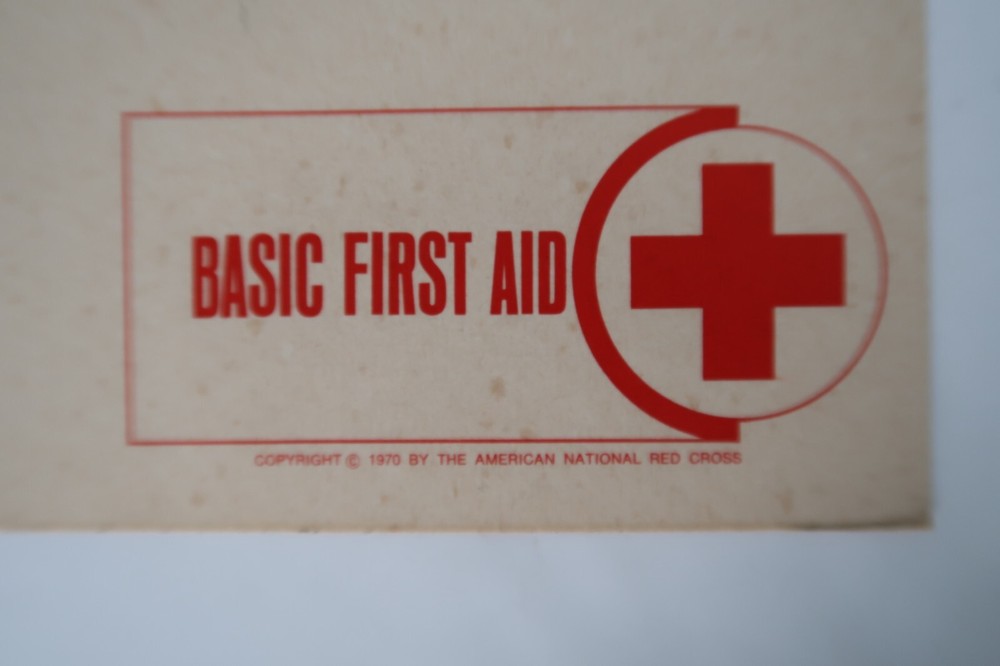 Vtg American National Red Cross Basic First Aid Drawing 2 Side Ephemera 1970 4,1